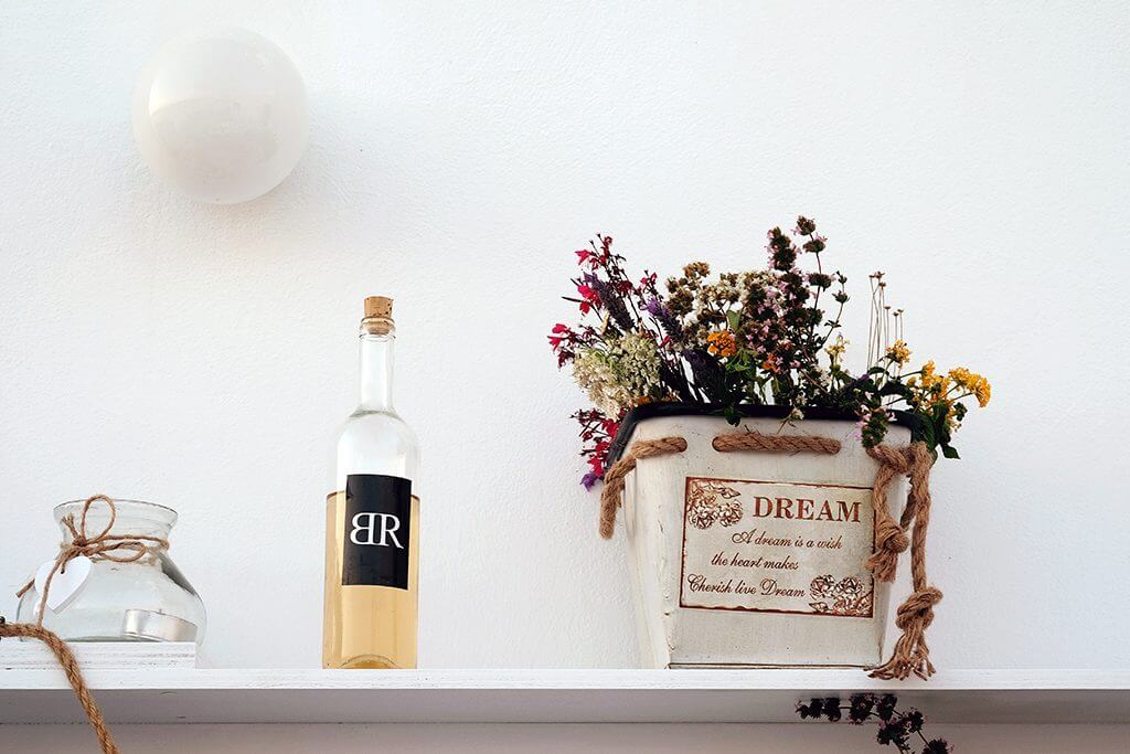 Destination wedding in island paros decoration detail
