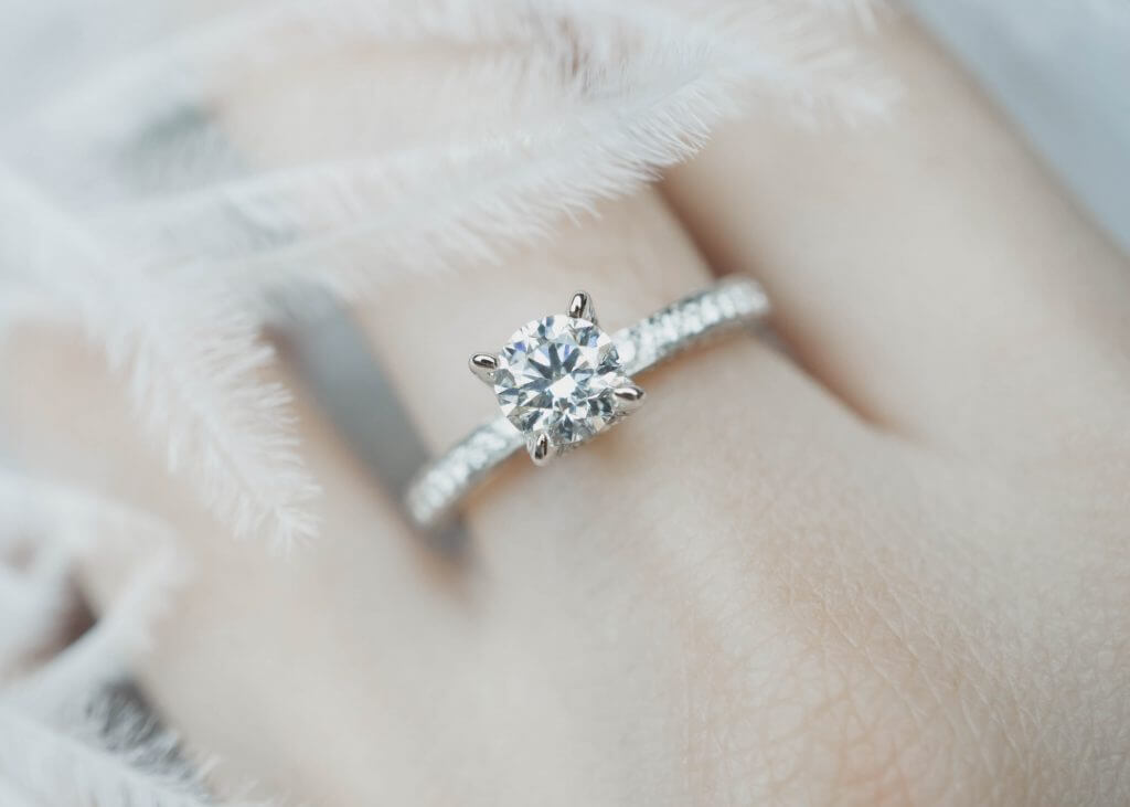 engagement ring solitaire