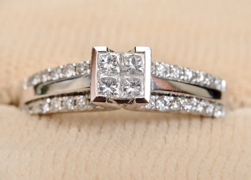 engagement ring bar