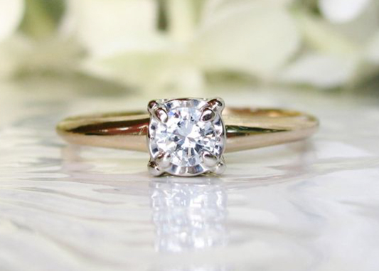 engagement ring illusion