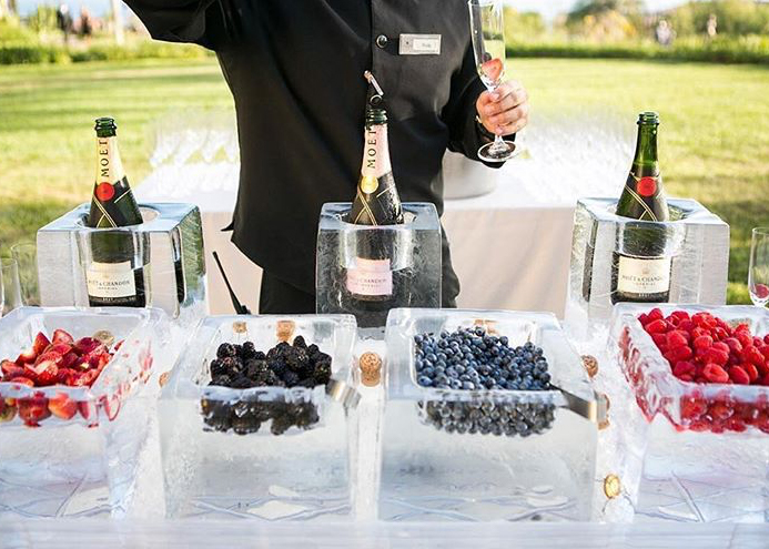mimosa wedding bar idea