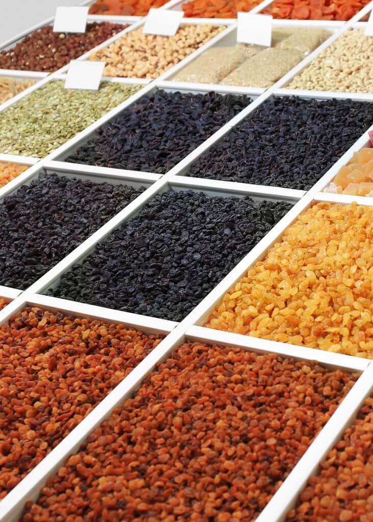 Yemen throw raisins wedding tradition