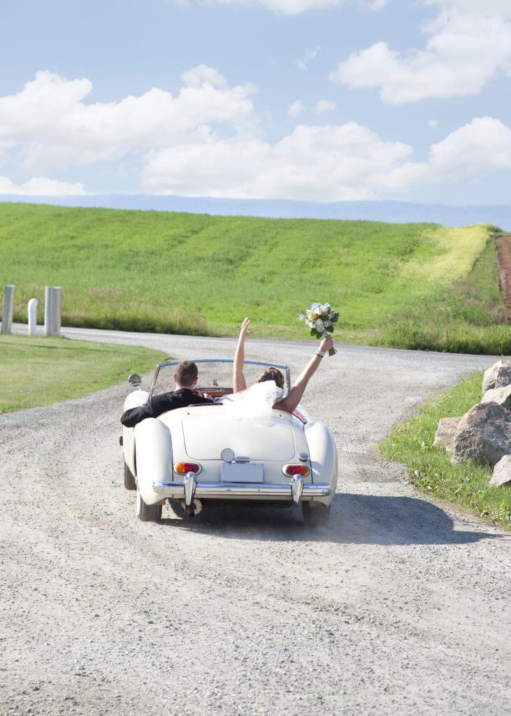 Venezuela escape the wedding party tradition