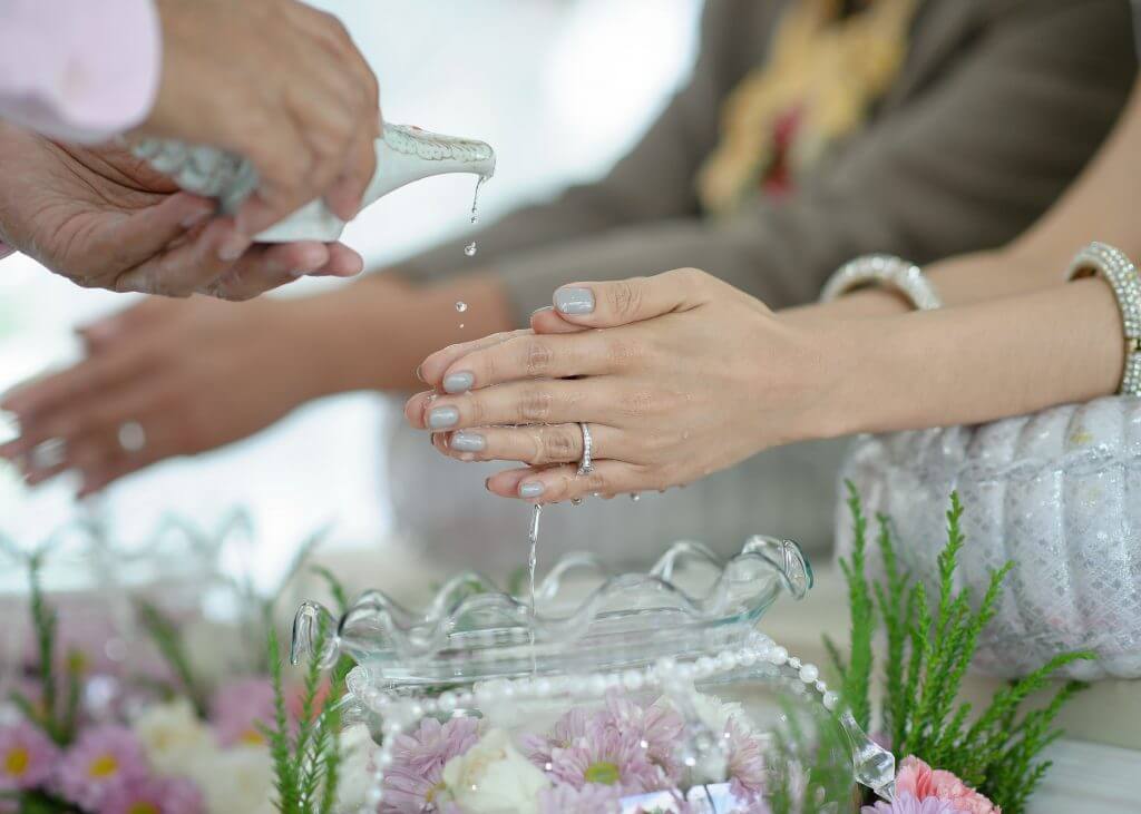 Thai water wedding ceremony tradition