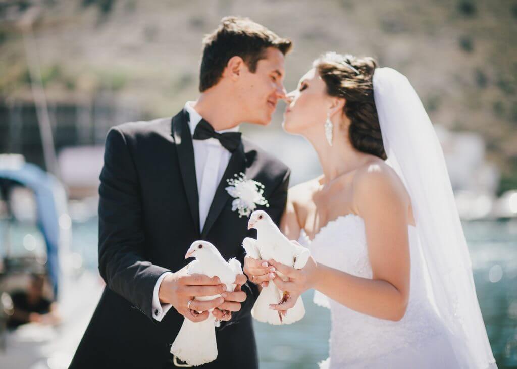 Philipines wedding tradition doves released