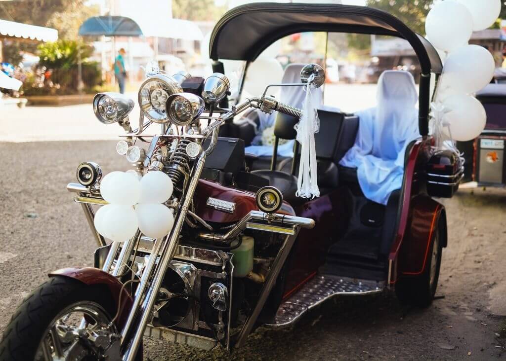 Motorbike wedding transportation idea