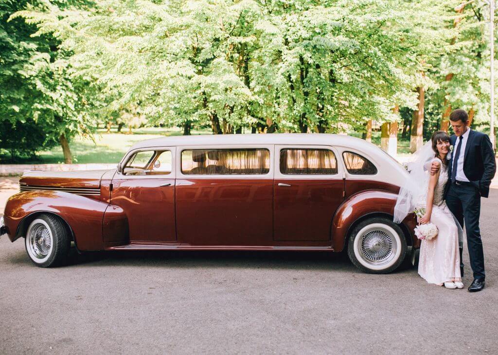 limo wedding transportation idea