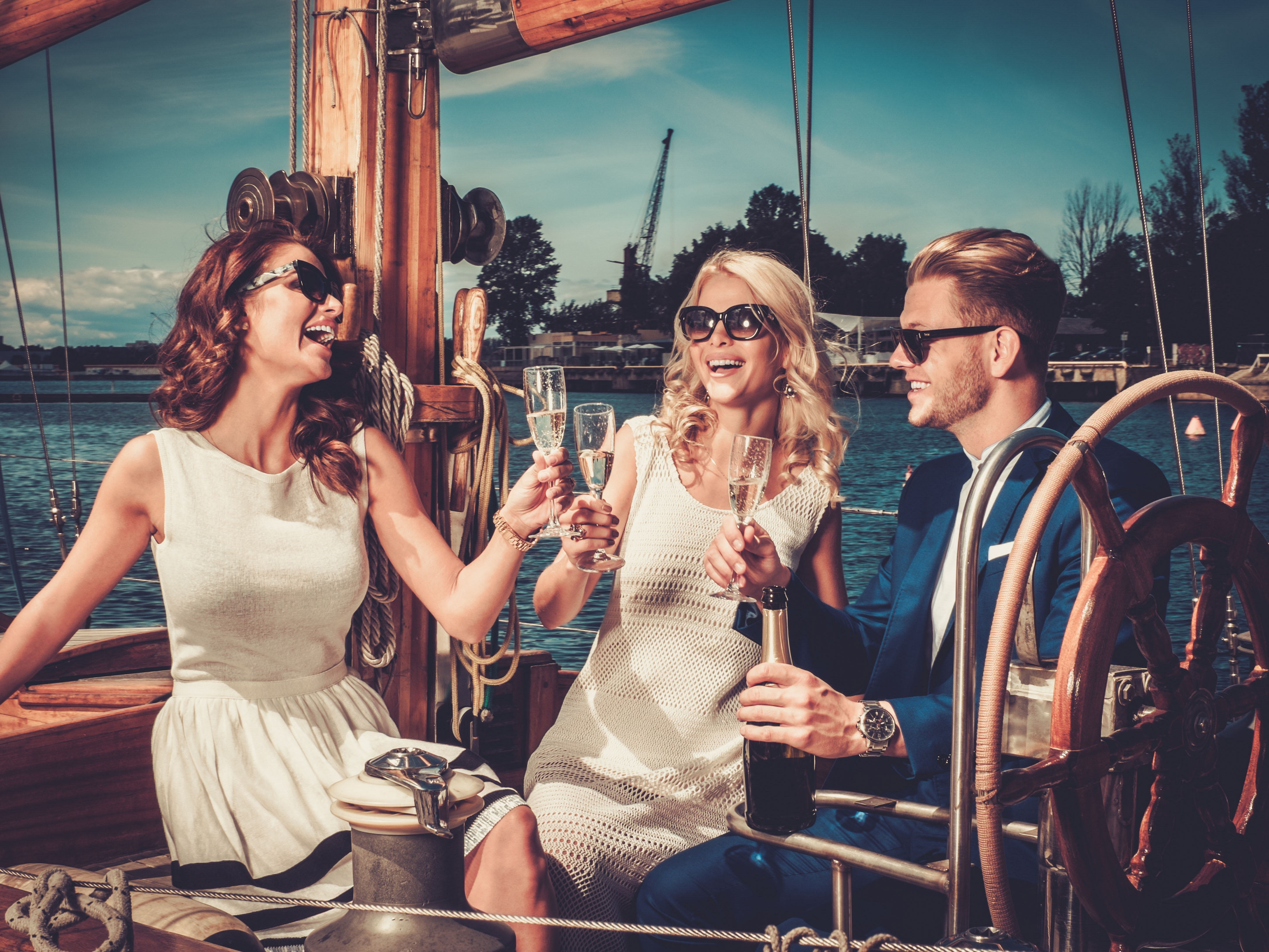 Yacht Wedding Party Cover