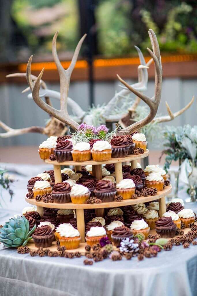 Make Happy Memories Wedding Corners Cupcakes