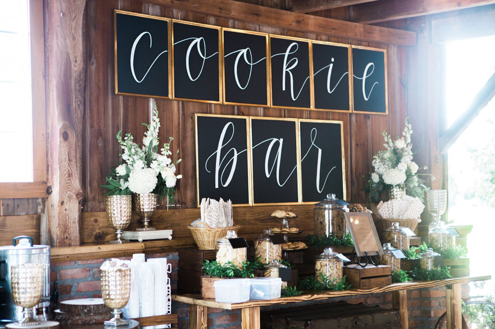 Make Happy Memories Wedding Corners Cookies
