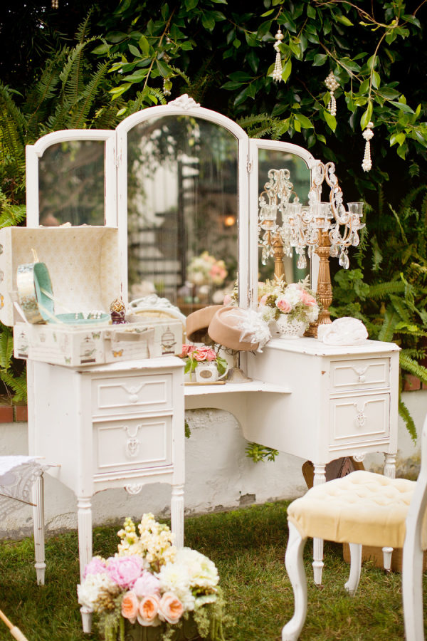 Make Happy Memories Wedding Corners Vanity