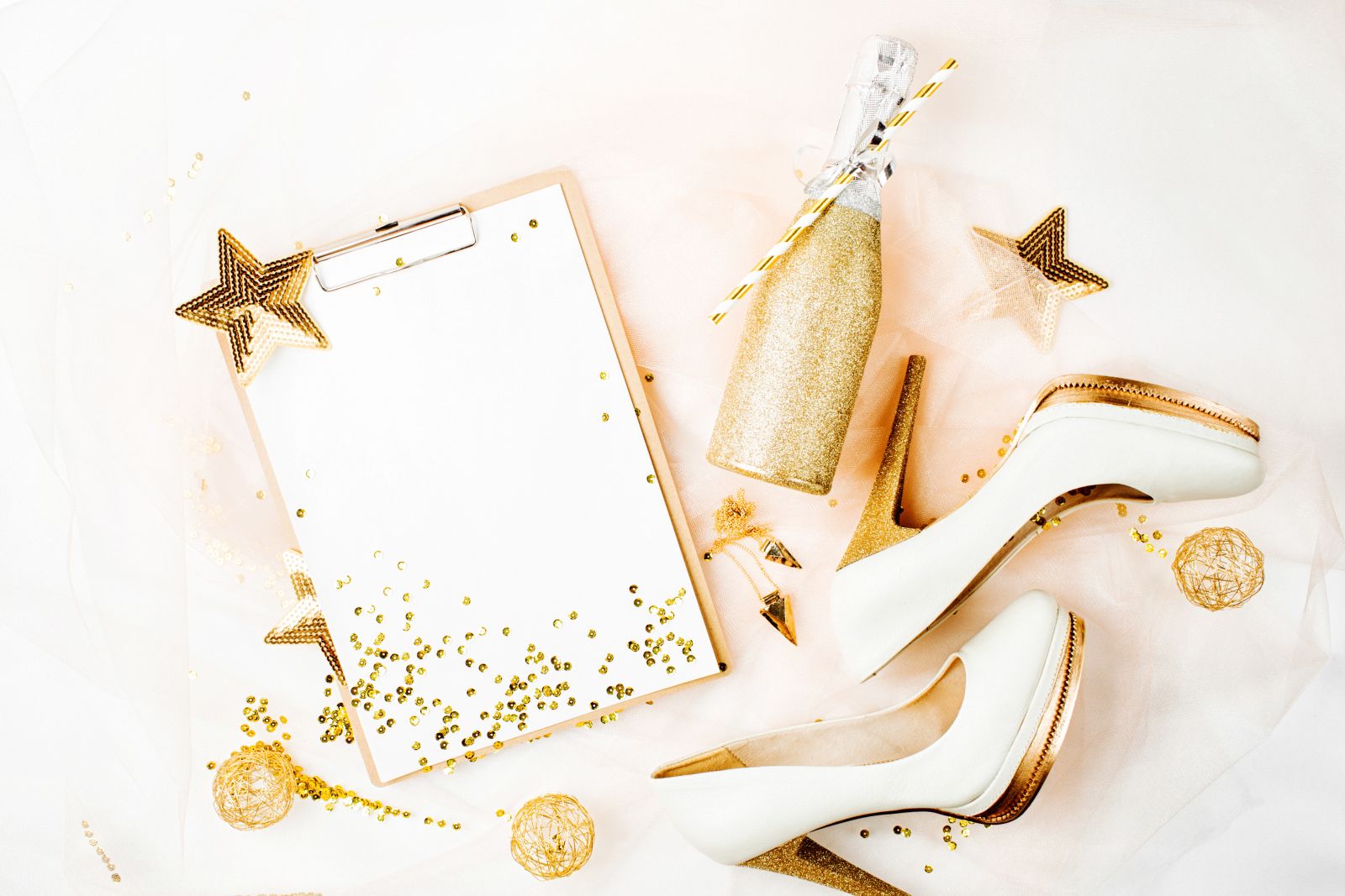 Make Happy Memories Engaged in 2019 Wedding Planner